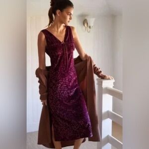 By Anthropologie Lounge Floral V-Neck Velvet Midi Dress in Plum